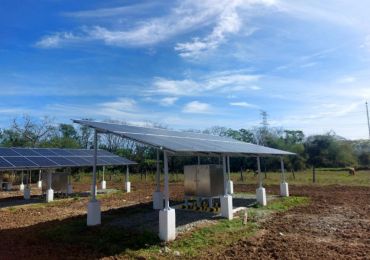 6 комплектов систем хранения солнечной энергии мощностью 10 кВА на Филиппинах.