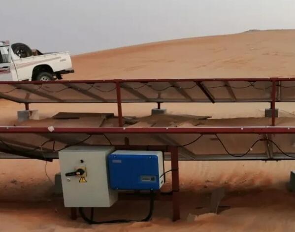  ОАЭ успешно установлена гибридная система в пустыне, которая может поддерживать перекачку и энергоснабжение